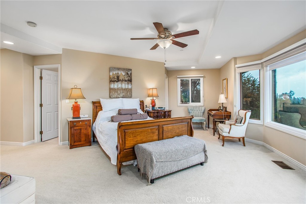 445 W Sunset Drive
