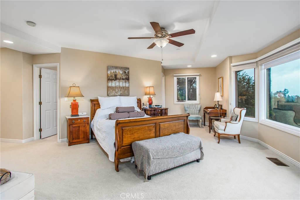 445 W Sunset Drive