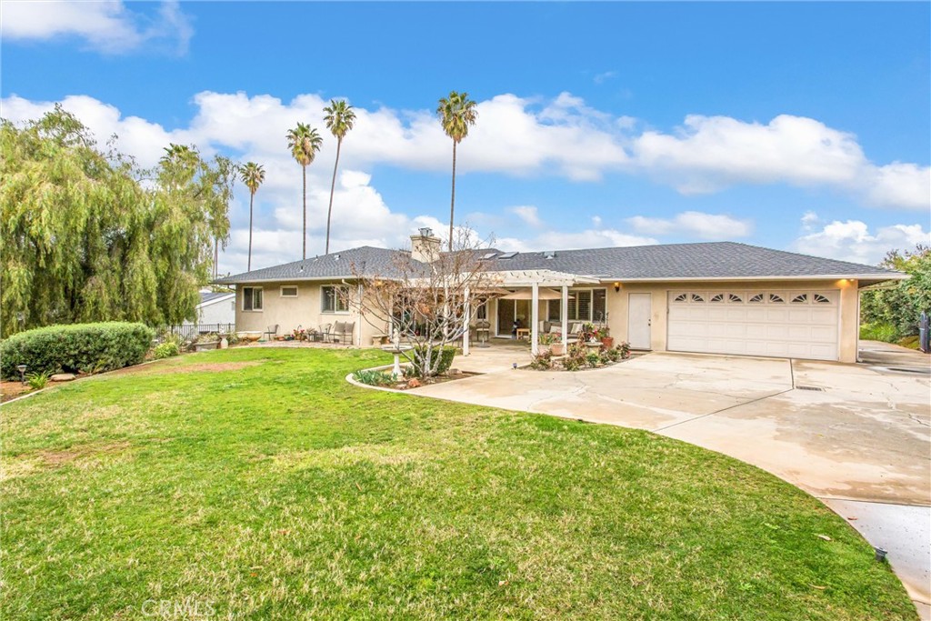 445 W Sunset Drive