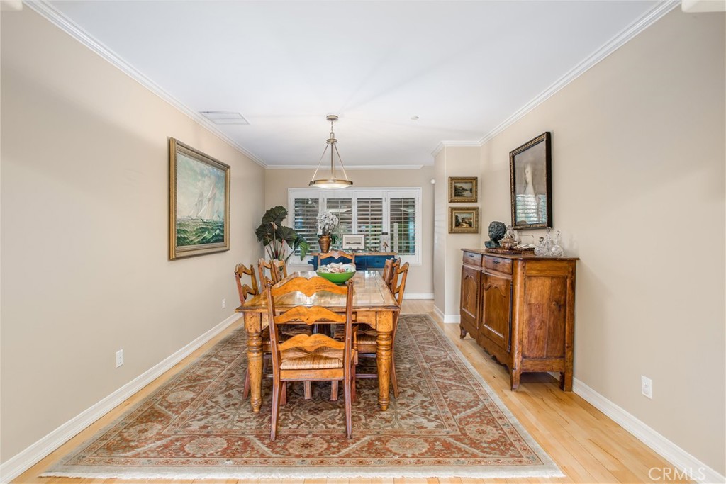 445 W Sunset Drive