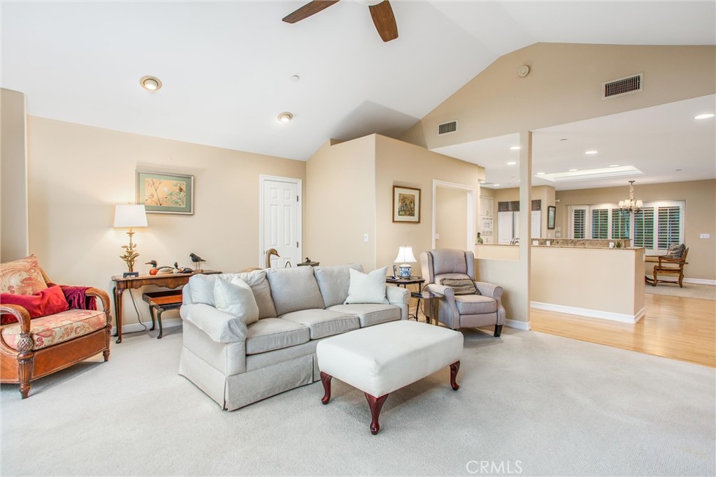 445 W Sunset Drive