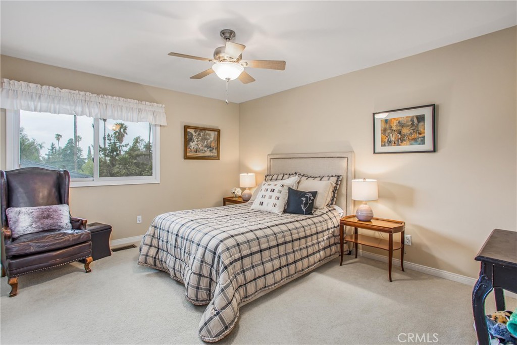445 W Sunset Drive