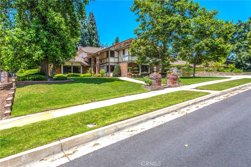 639 Valley View Drive