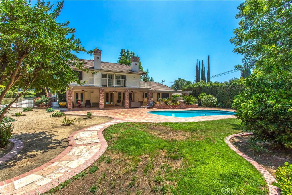 639 Valley View Drive