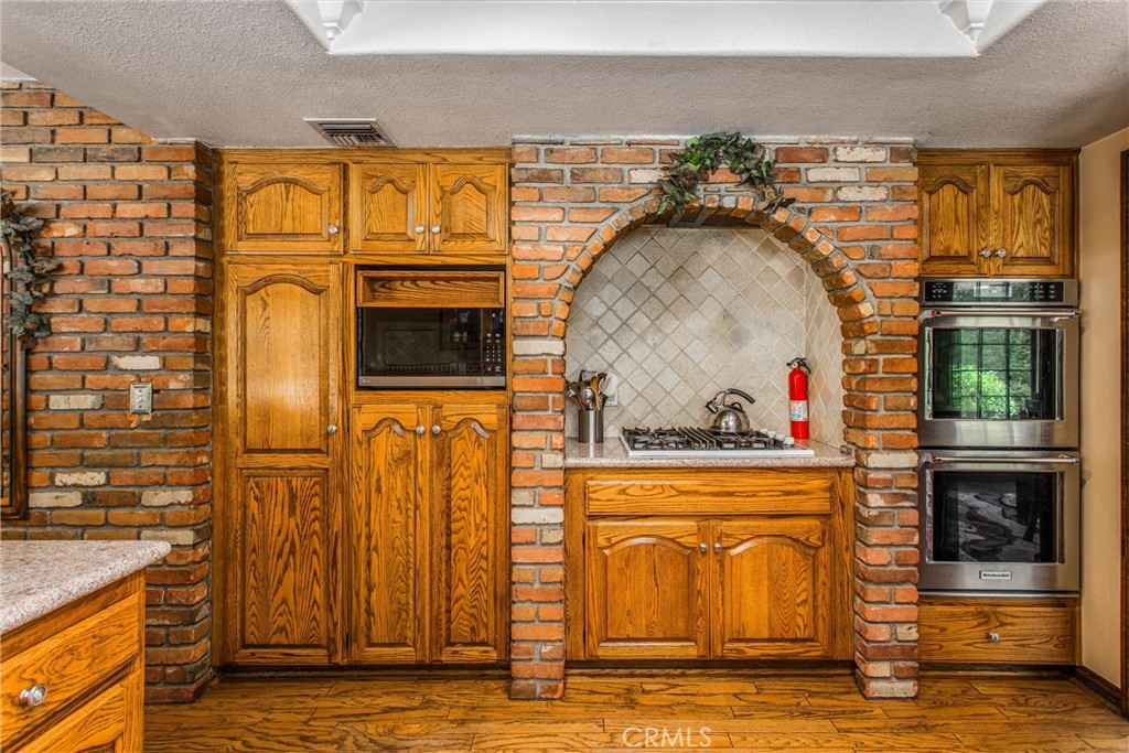 639 Valley View Drive