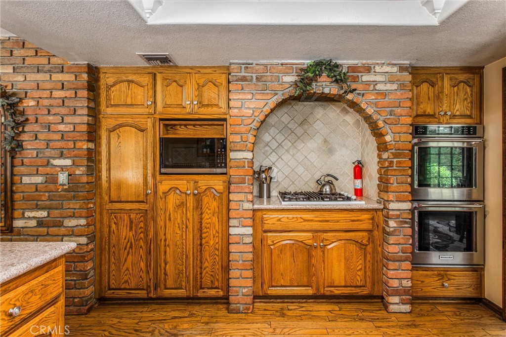 639 Valley View Drive