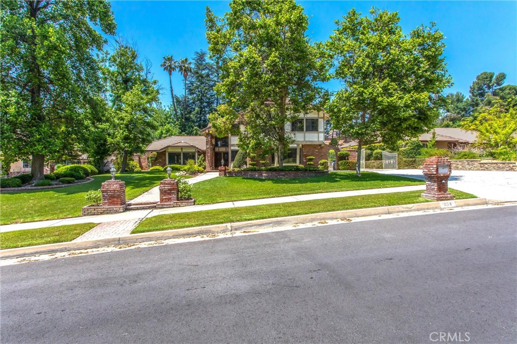 639 Valley View Drive