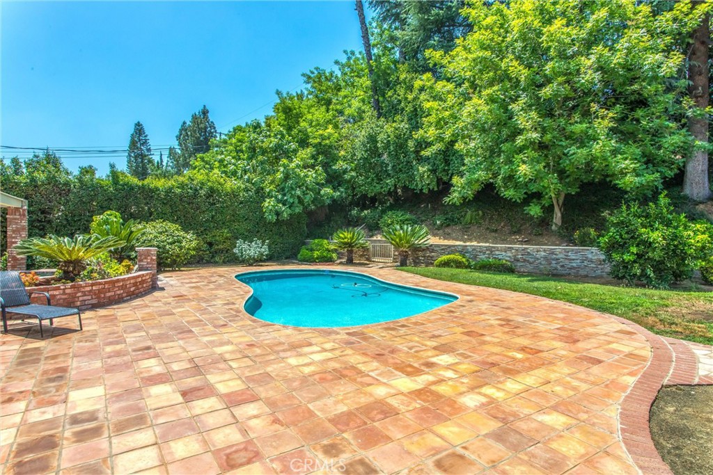 639 Valley View Drive