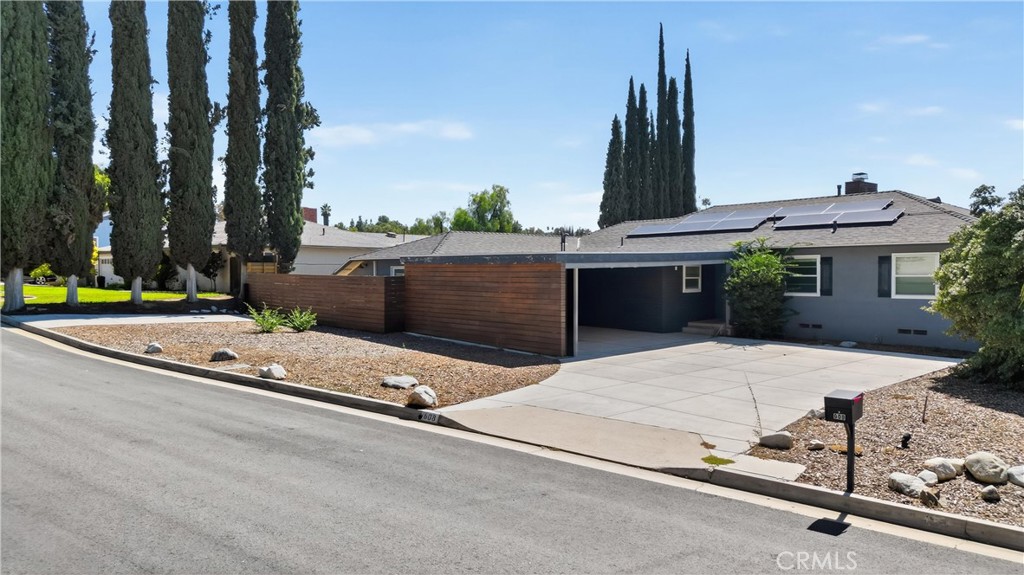 608 Via Vista Drive
