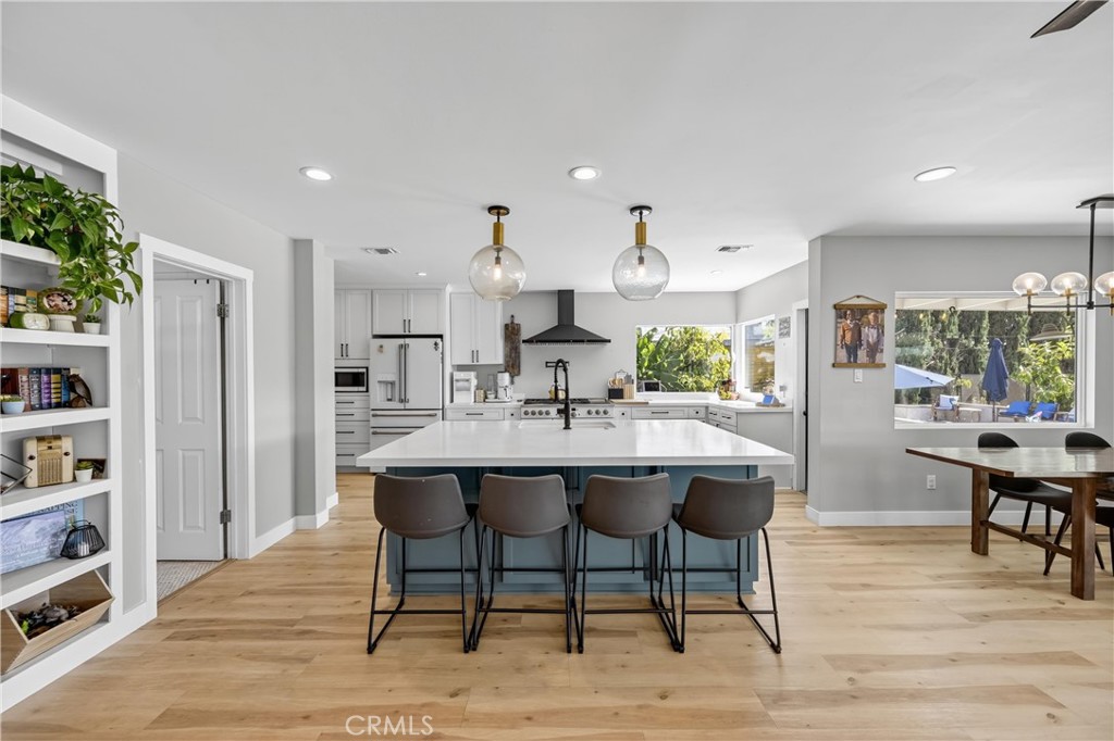608 Via Vista Drive