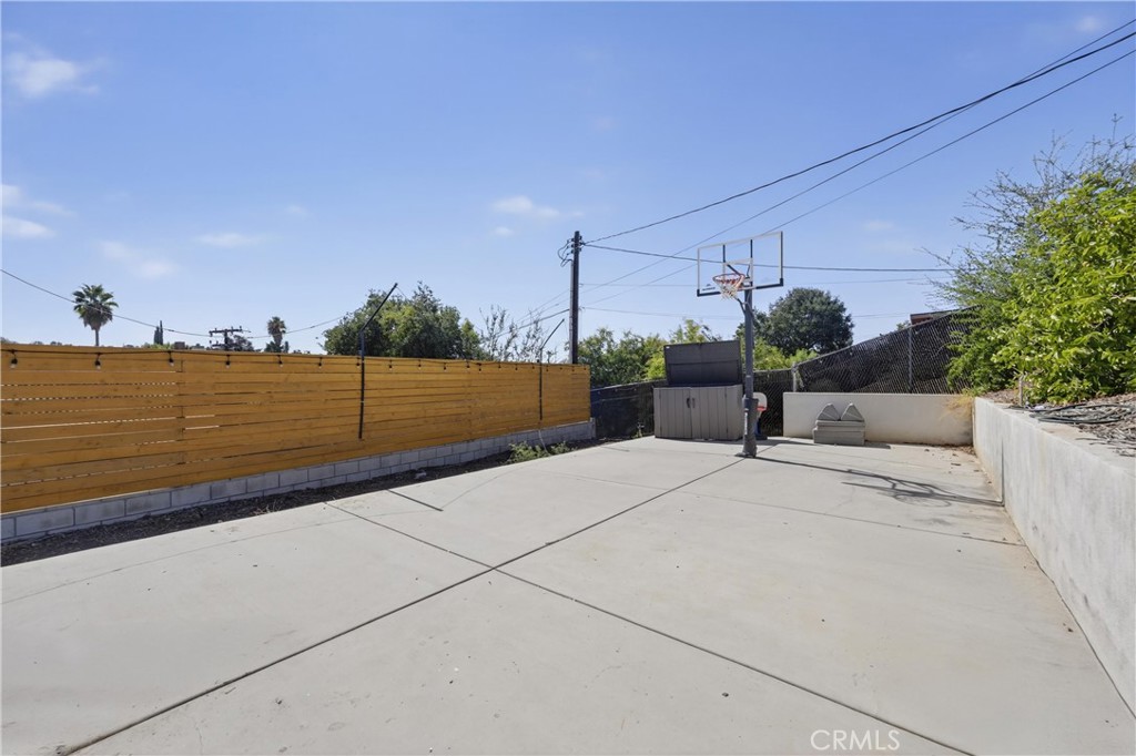 608 Via Vista Drive