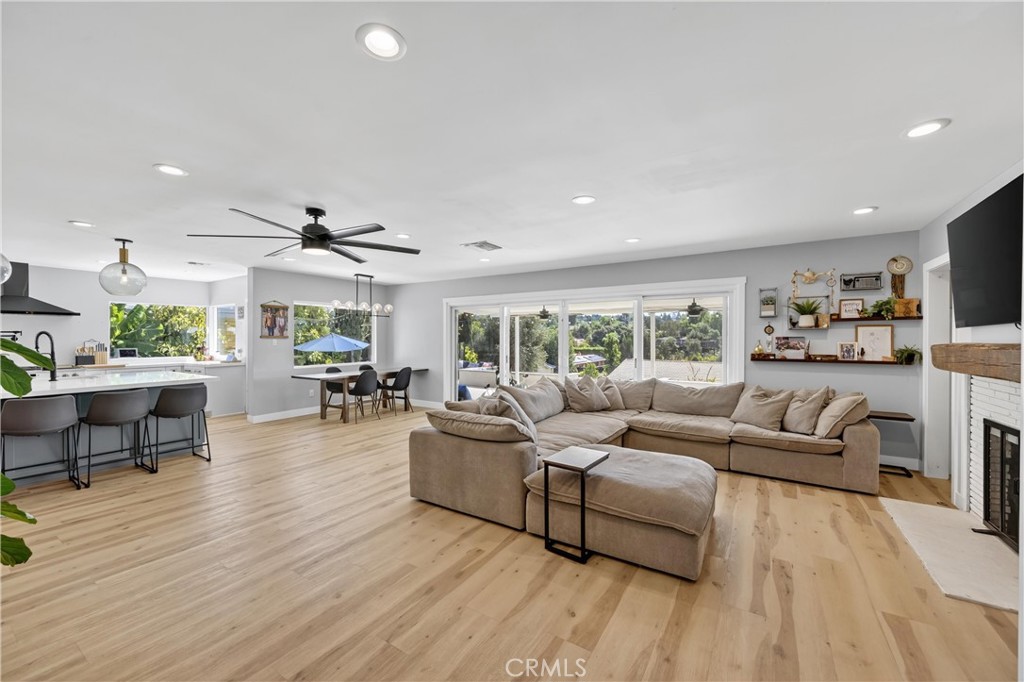 608 Via Vista Drive