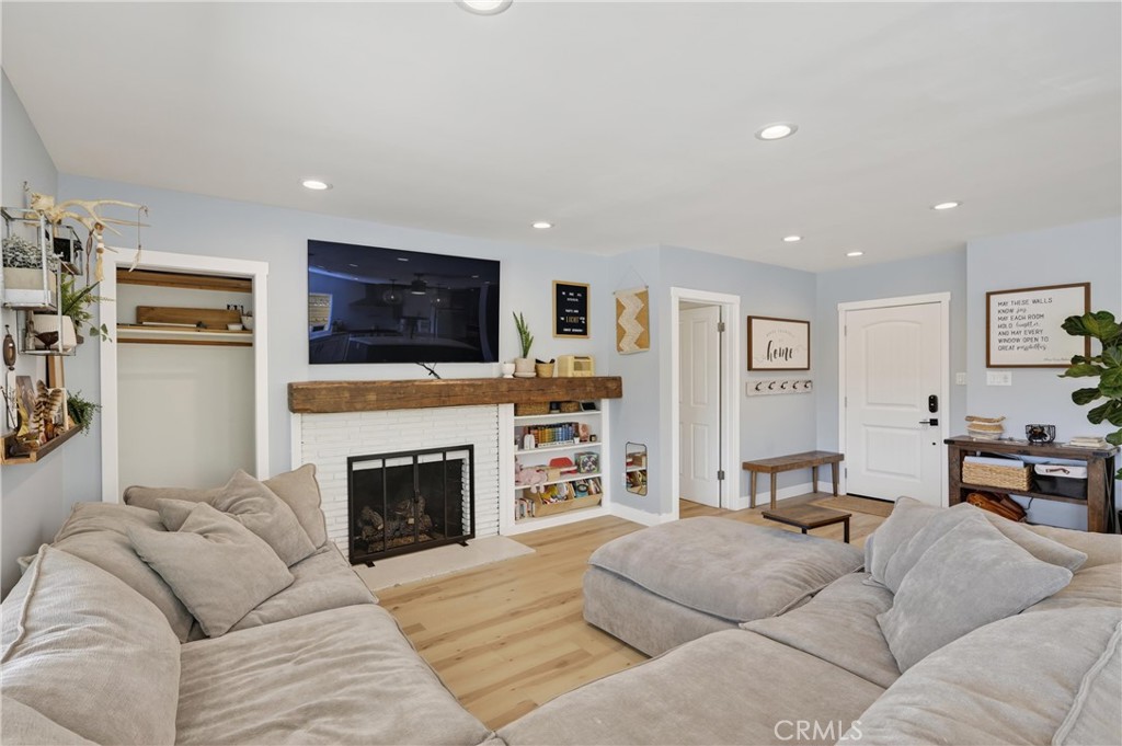 608 Via Vista Drive