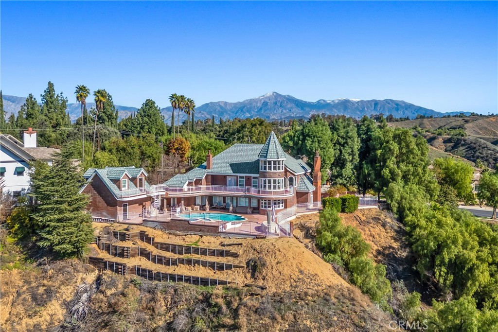 1608 Smiley Ridge