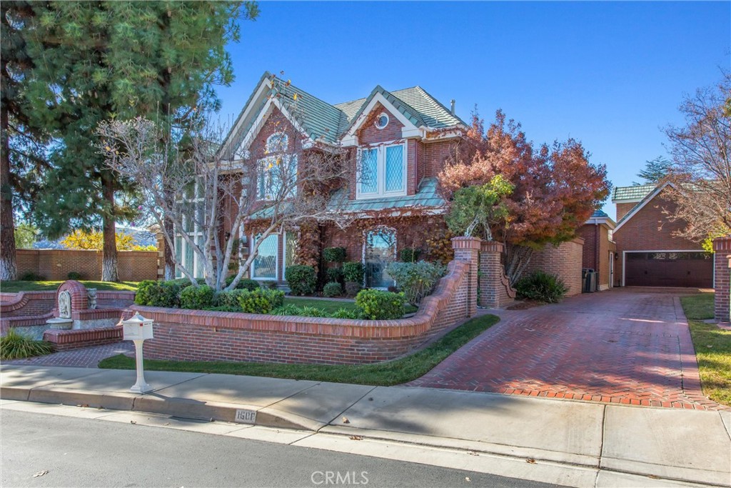 1608 Smiley Ridge