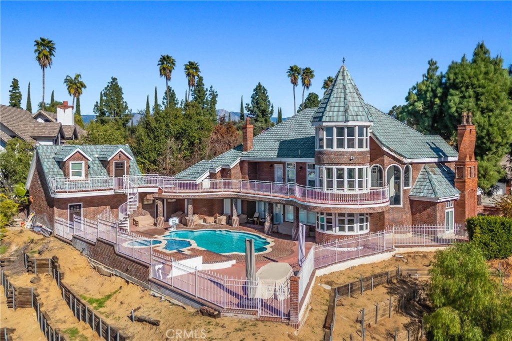 1608 Smiley Ridge