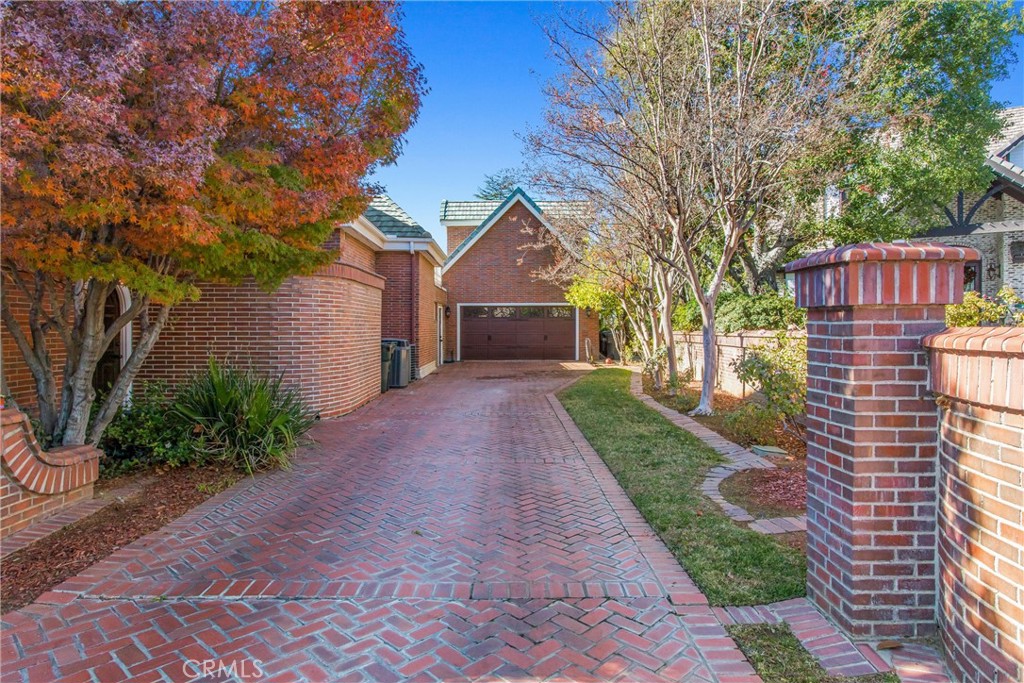 1608 Smiley Ridge