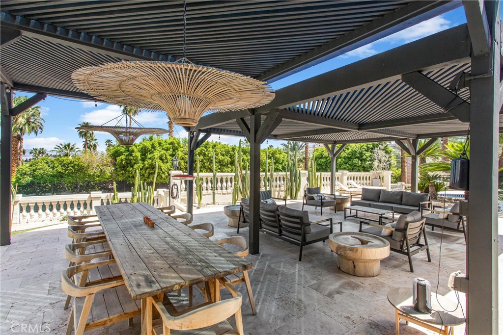 294 W Crestview Drive