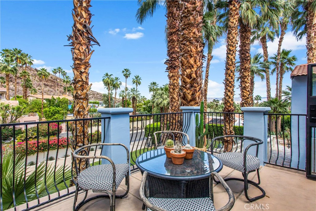 294 W Crestview Drive