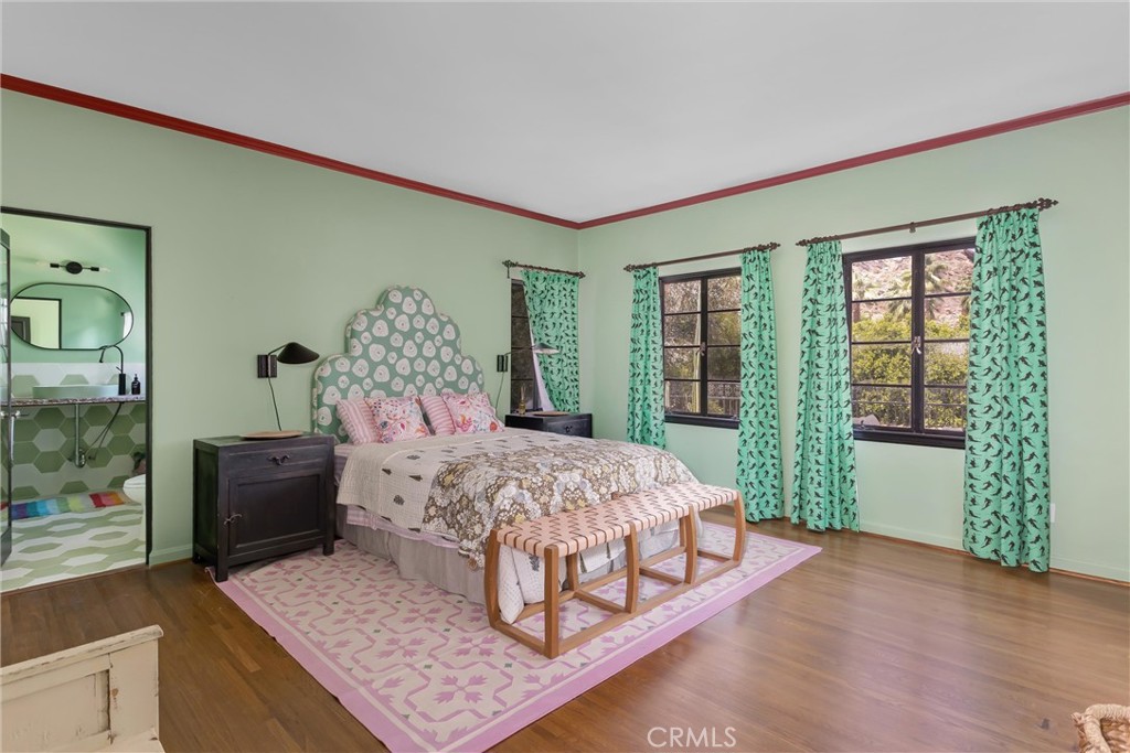 294 W Crestview Drive