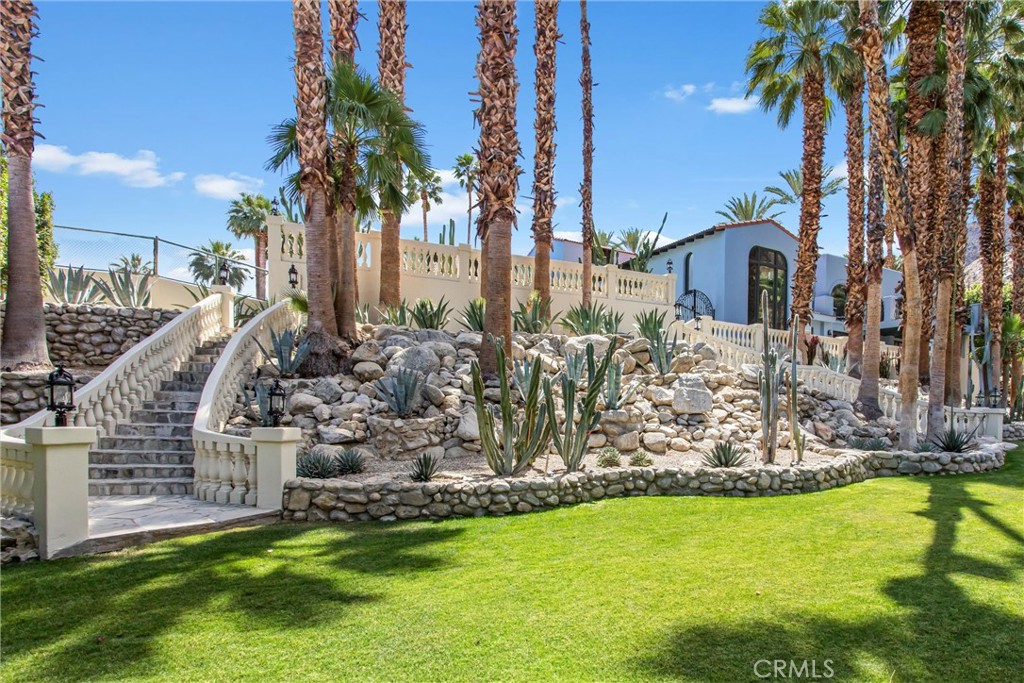 294 W Crestview Drive