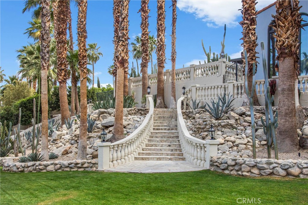 294 W Crestview Drive