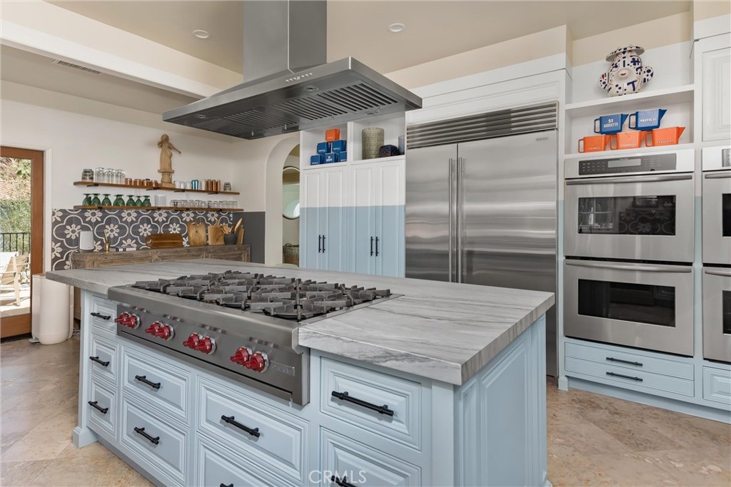 294 W Crestview Drive