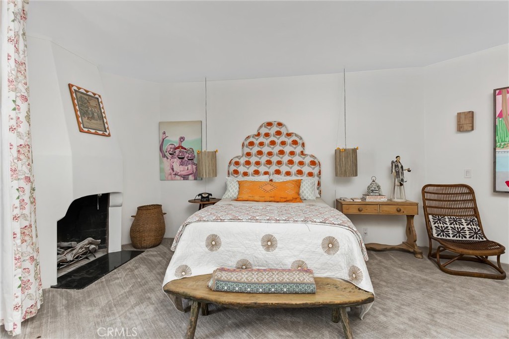 294 W Crestview Drive