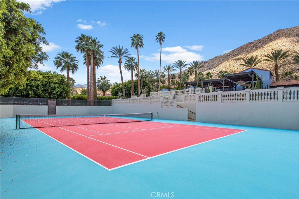 294 W Crestview Drive