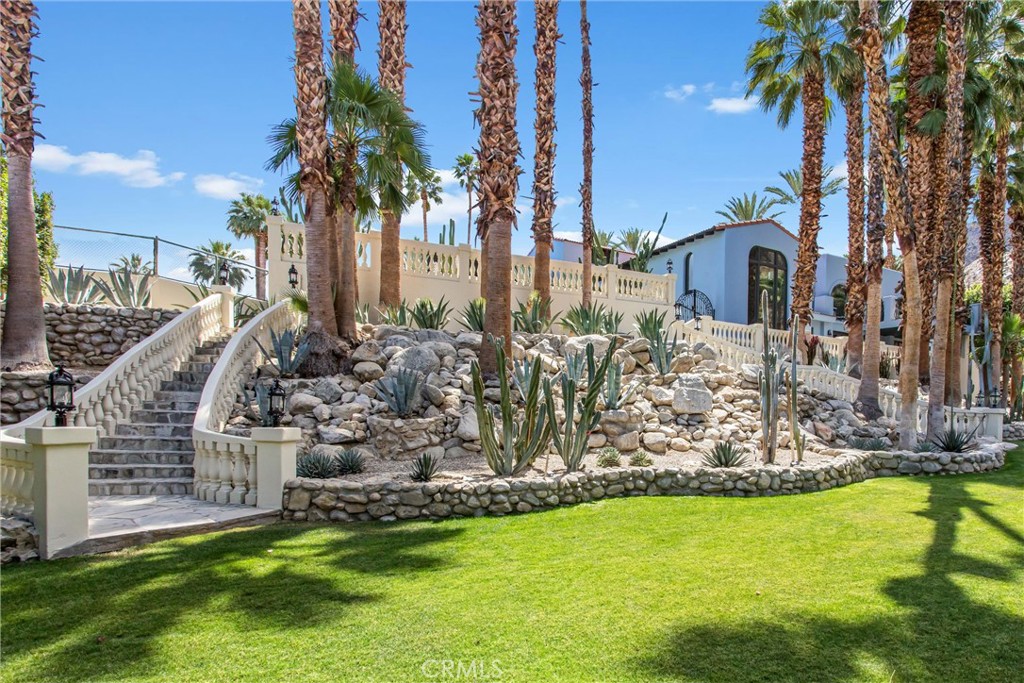 294 W Crestview Drive