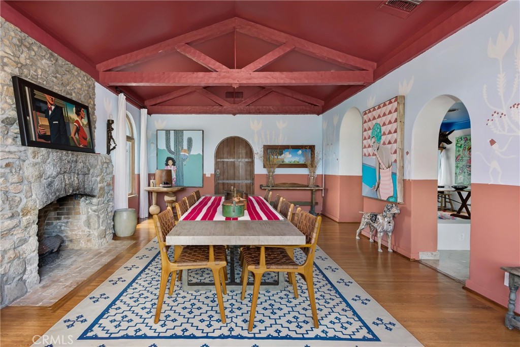 294 W Crestview Drive