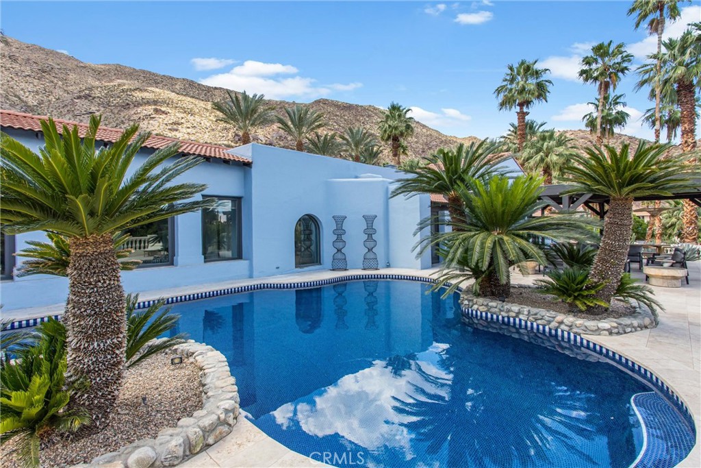 294 W Crestview Drive