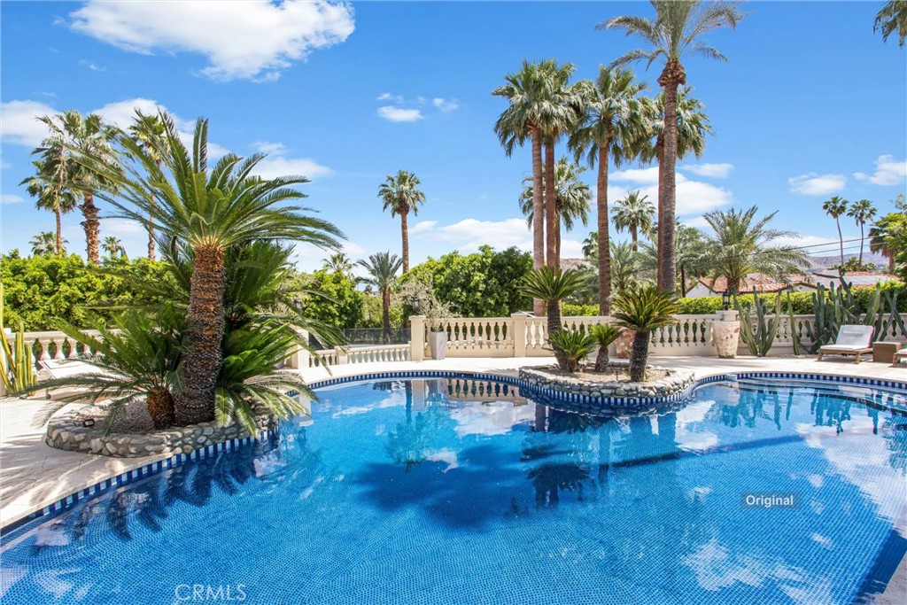 294 W Crestview Drive