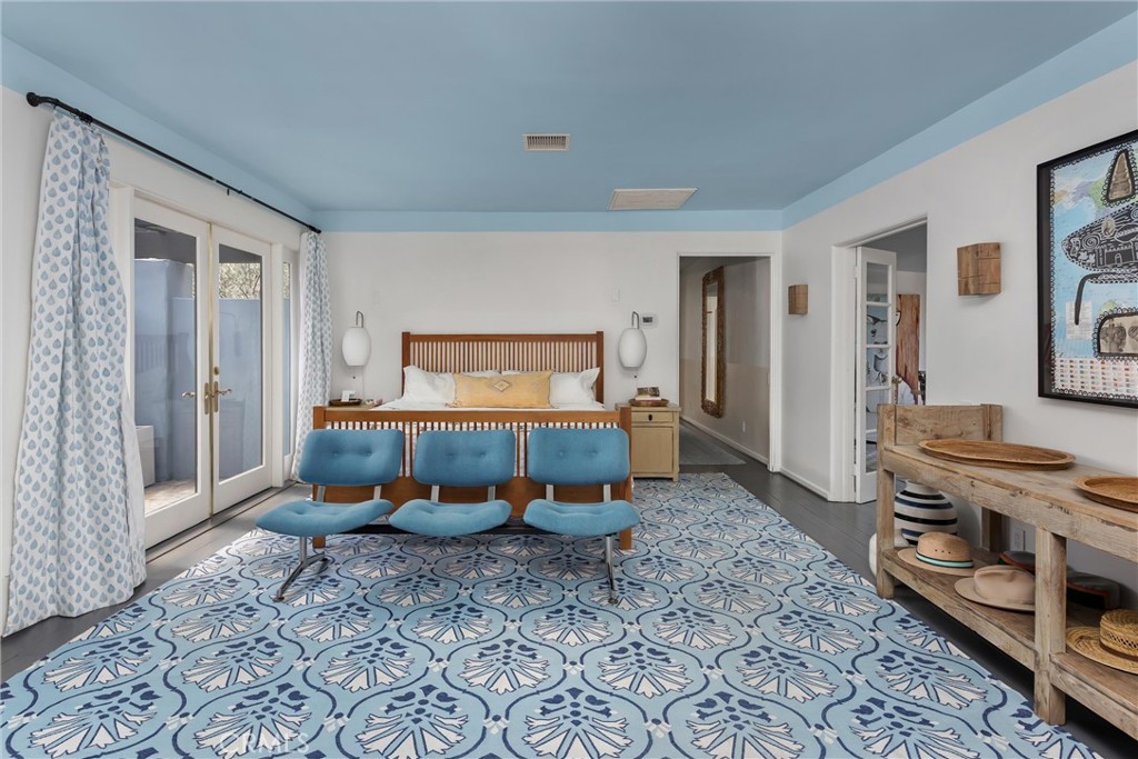 294 W Crestview Drive