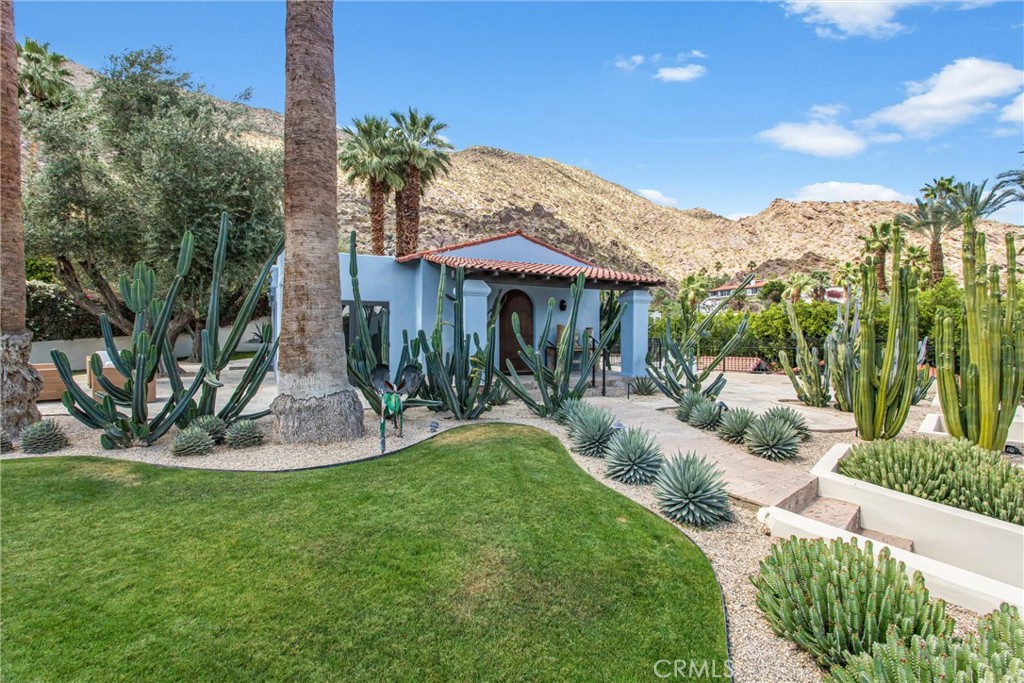 294 W Crestview Drive