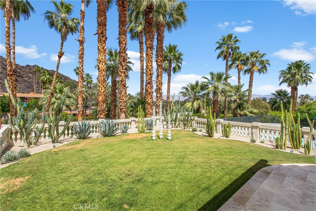 294 W Crestview Drive