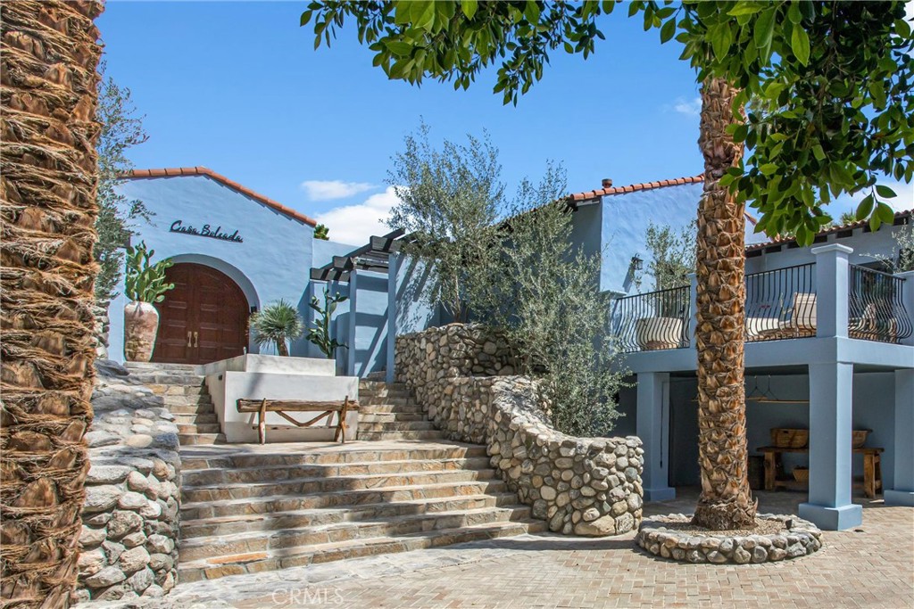 294 W Crestview Drive