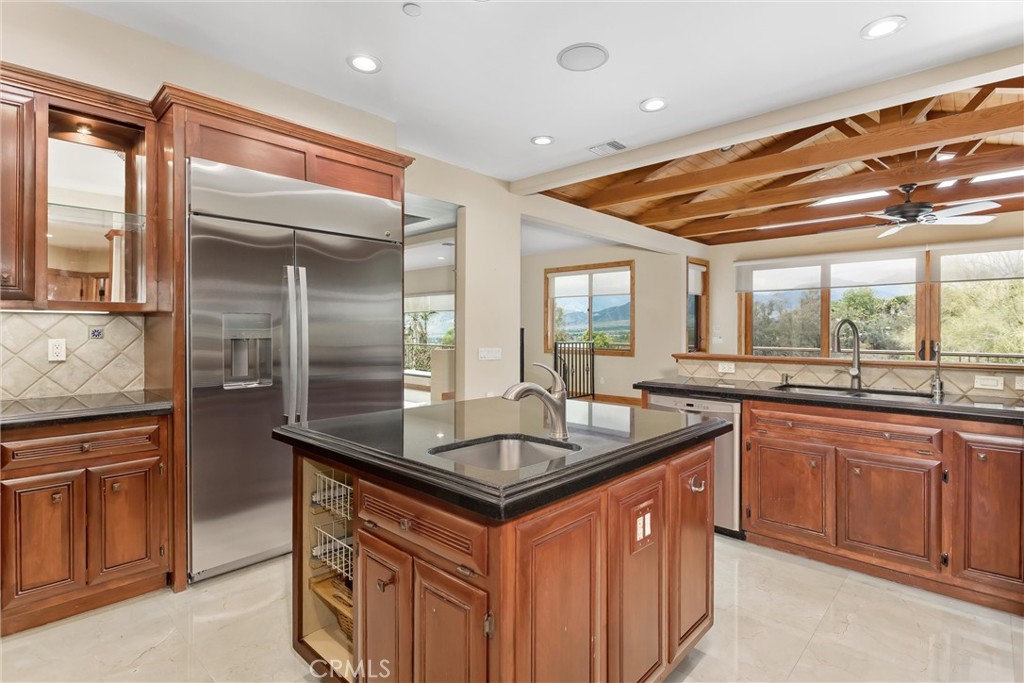 204 Saint Catherine