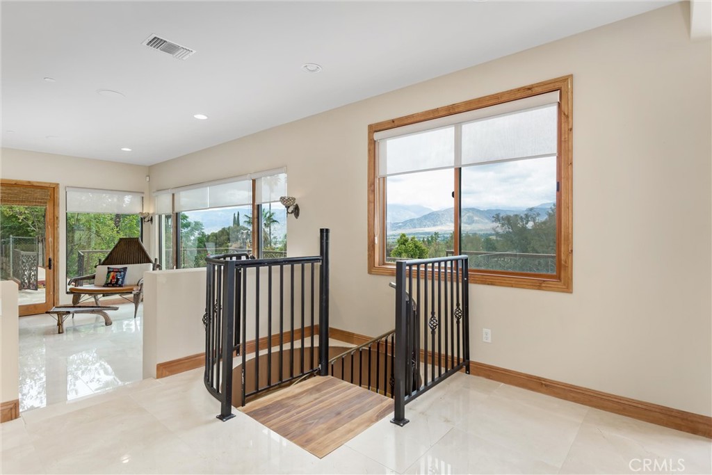 204 Saint Catherine