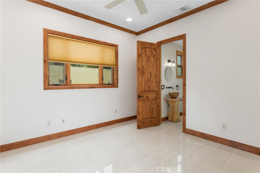204 Saint Catherine