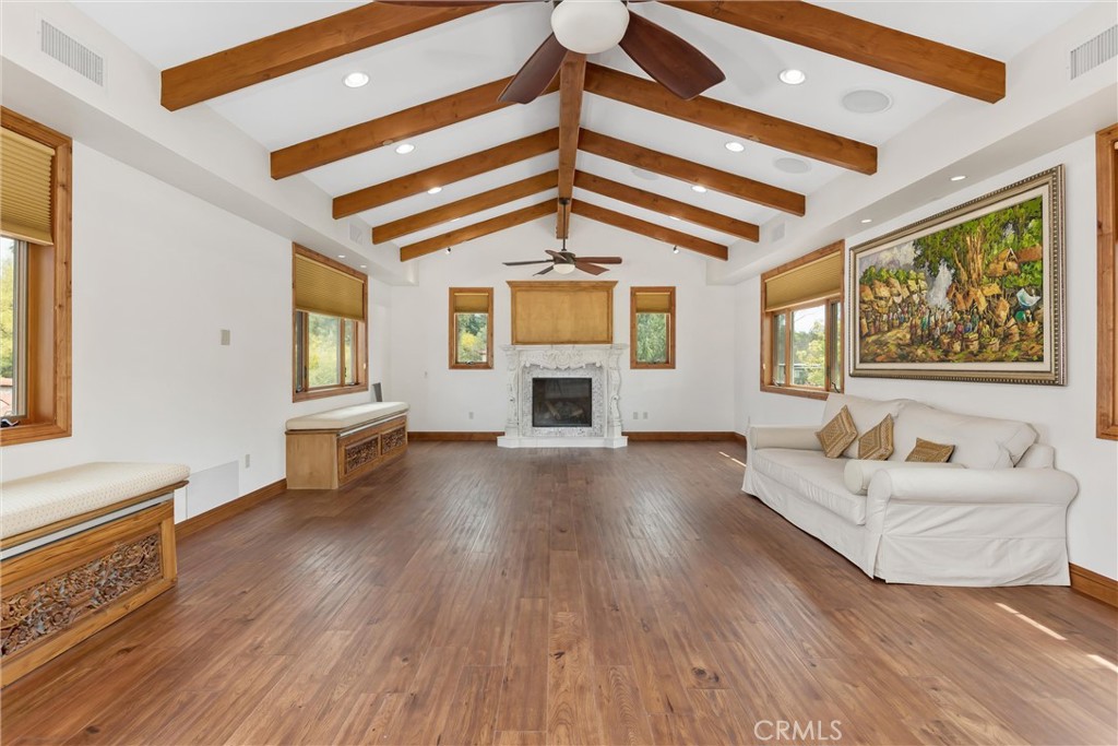 204 Saint Catherine