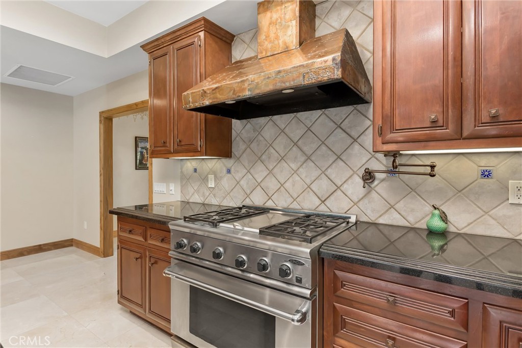 204 Saint Catherine