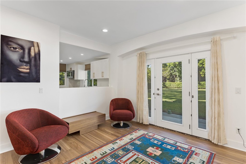1377 Knoll Road