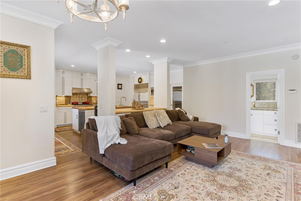 1377 Knoll Road