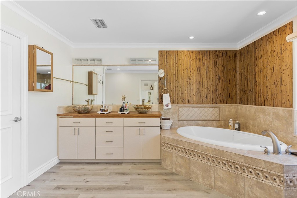 1377 Knoll Road