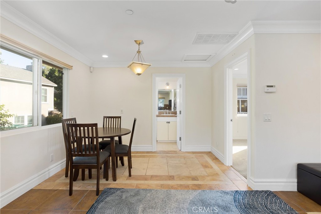1377 Knoll Road