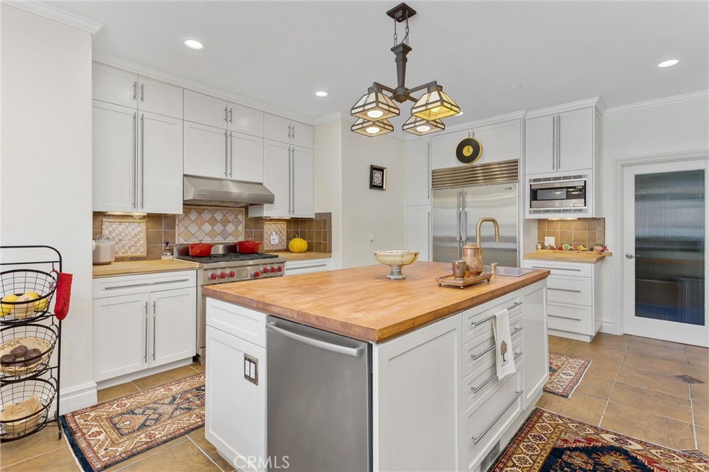 1377 Knoll Road