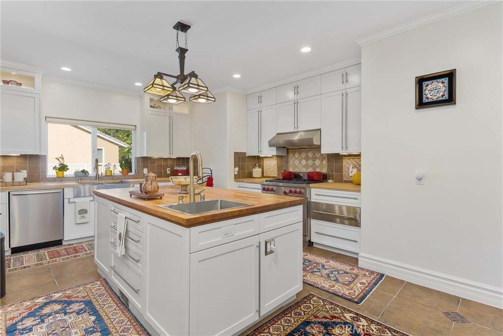 1377 Knoll Road