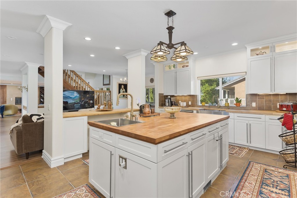 1377 Knoll Road