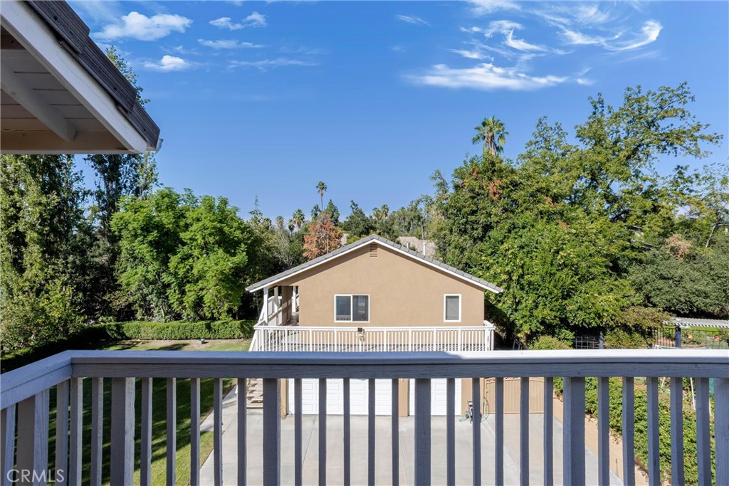 1377 Knoll Road